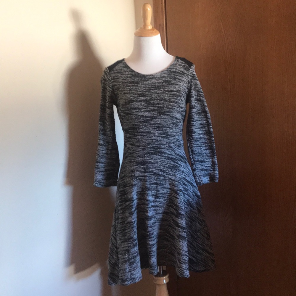 Old Navy Black and White Dress Size XS